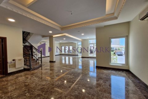 Villa de 5 dormitorios en Doha, Qatar No. 58554 4