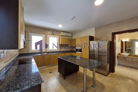 Villa de 5 dormitorios en Doha, Qatar No. 58554 8