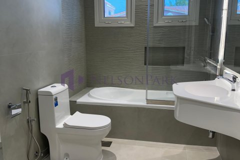 Villa de 3 dormitorios en Doha, Qatar No. 58552 6