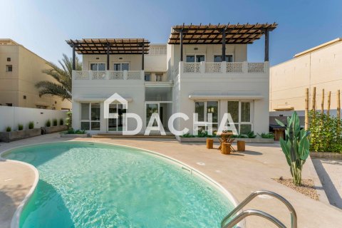 5 bedrooms Villa in Meadows, UAE No. 165691 3