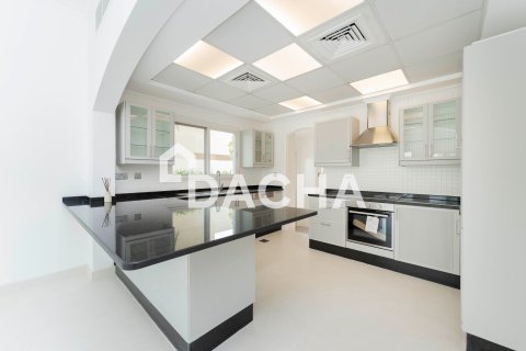 5 bedrooms Villa in Meadows, UAE No. 165691 13