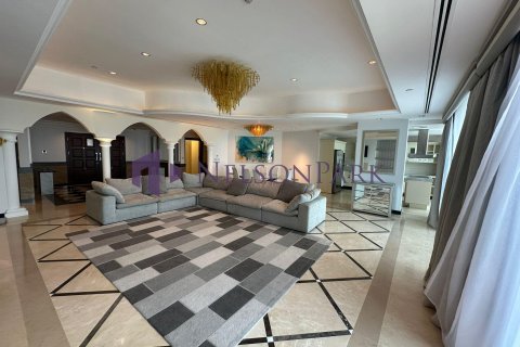 4 bedrooms Penthouse in Doha, Qatar No. 58114
