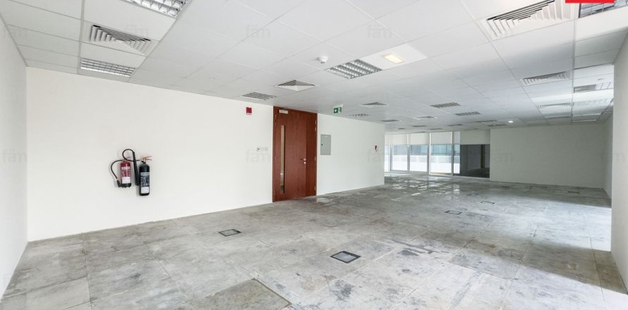 143.1m² Office in Sheikh Zayed Road, UAE No. 187498
