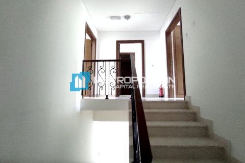 Villa de 3 dormitorios en Abu Dhabi, UAE No. 149770 6