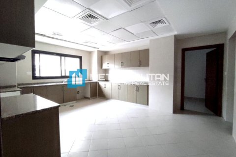Villa de 3 dormitorios en Abu Dhabi, UAE No. 149770 9