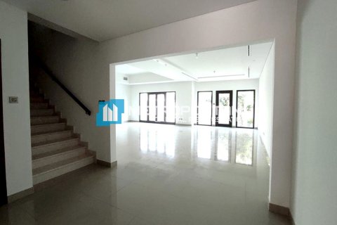 Villa de 3 dormitorios en Abu Dhabi, UAE No. 149770 3
