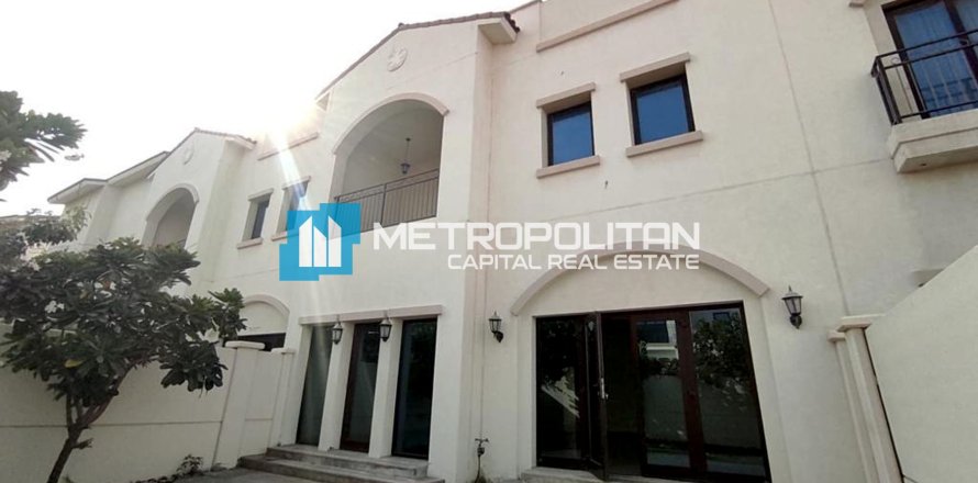 Villa de 3 dormitorios en Abu Dhabi, UAE No. 149770