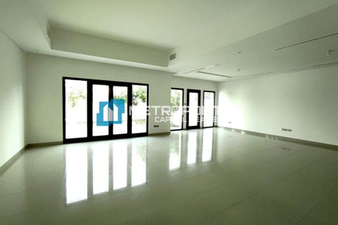 Villa de 3 dormitorios en Abu Dhabi, UAE No. 149770 7