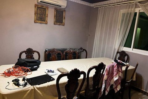Villa de 5 dormitorios en Riyadh, Saudi Arabia No. 62537 12