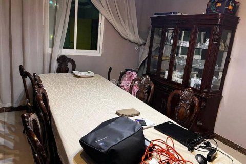 Villa de 5 dormitorios en Riyadh, Saudi Arabia No. 62537 13