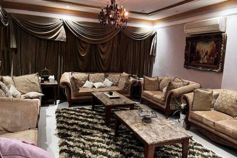 Villa de 5 dormitorios en Riyadh, Saudi Arabia No. 62537 9