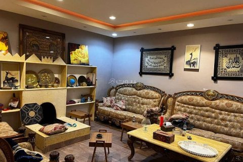 Villa de 5 dormitorios en Riyadh, Saudi Arabia No. 62537 6