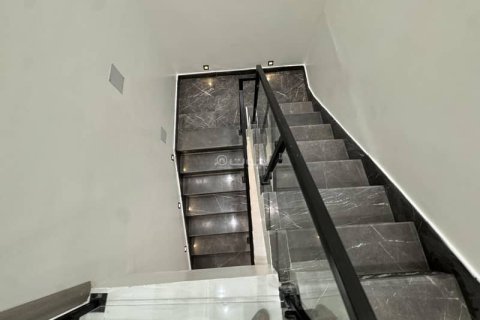 3 bedrooms Apartment in Riyadh, Saudi Arabia No. 62540 11