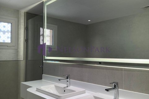 Villa de 4 dormitorios en Doha, Qatar No. 58534 5