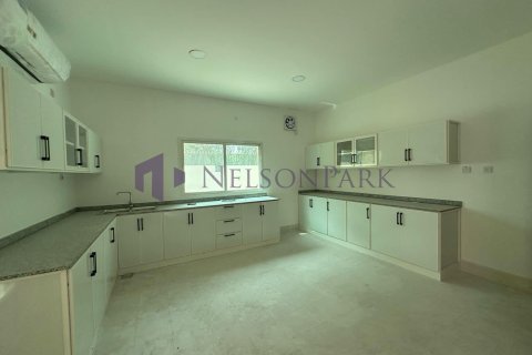 Villa de 4 chambres à Doha, Qatar No. 60980 6