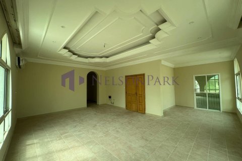 Villa de 4 chambres à Doha, Qatar No. 60980 9