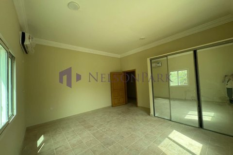 Villa de 4 chambres à Doha, Qatar No. 60980 12