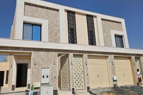 5 bedrooms Apartment in Riyadh, Saudi Arabia No. 60643