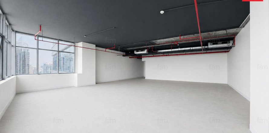 117.1m² Office in Dubai, UAE No. 198517