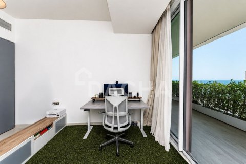 Apartment de 2 dormitorios en The Crescent, UAE No. 198512 15