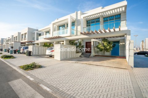Villa de 4 chambres à Al Furjan, UAE No. 156376