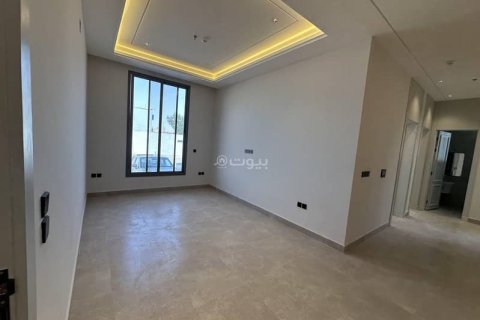 Квартира с 4 спальнями в Эр-Рияд, Саудовская Аравия №67374 3
