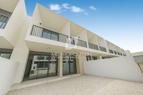 Townhouse de 3 chambres à Town Square, UAE No. 128790