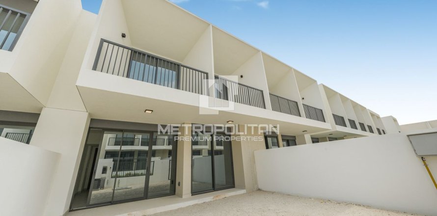 3 bedrooms Townhouse in Town Square, UAE No. 128790