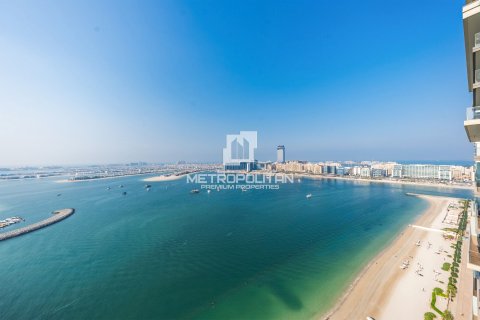 Appartement de 2 chambres à EMAAR Beachfront, UAE No. 130079