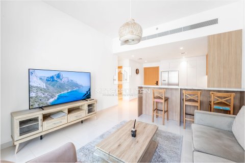 Apartment de 2 dormitorios en EMAAR Beachfront, UAE No. 130073 5