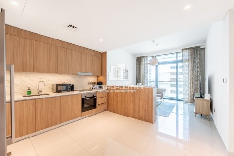 Apartment de 2 dormitorios en EMAAR Beachfront, UAE No. 130073 9
