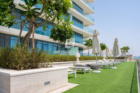 Apartment de 2 dormitorios en EMAAR Beachfront, UAE No. 130073 31
