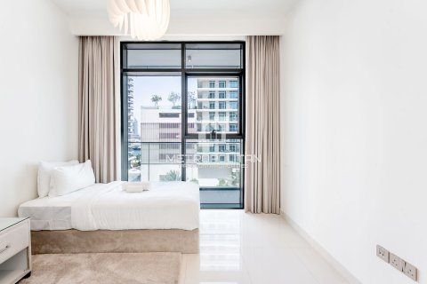 Apartment de 2 dormitorios en EMAAR Beachfront, UAE No. 130073 12
