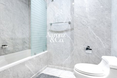 2 bedrooms Apartment in Jumeirah Lake Towers, UAE No. 198429 5