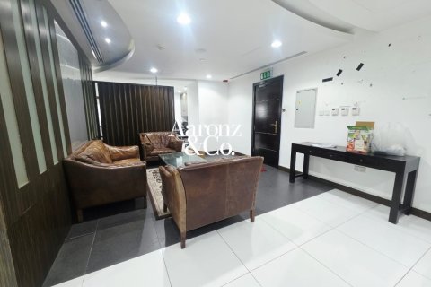 213m² Office in Business Bay, UAE No. 198432