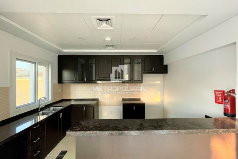Townhouse de 3 chambres à Bella Casa, UAE No. 130048 7