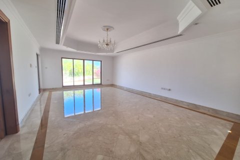 5 bedrooms Villa in Muscat, Oman No. 54768 8