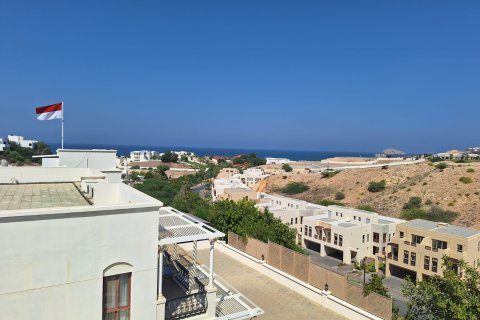 5 bedrooms Villa in Muscat, Oman No. 54768 12