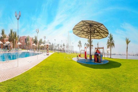 Вилла с 4 спальнями в Abu Dhabi Gate City, ОАЭ №37562 5