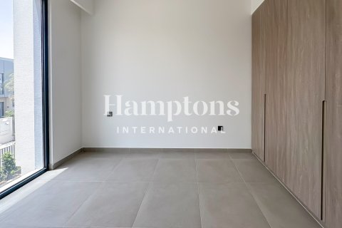 3 bedrooms Townhouse in Sweden, UAE No. 165002 13