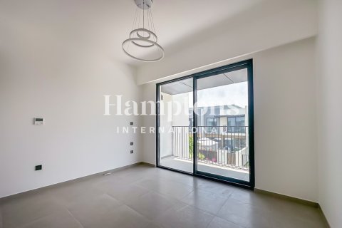 3 bedrooms Townhouse in Sweden, UAE No. 165002 3