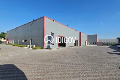 Warehouse de 3716.12m² en Al Quoz, UAE No. 184965