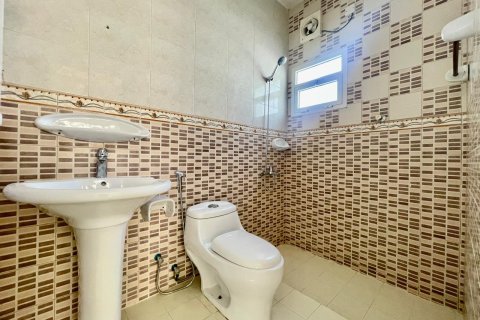 Apartment de 2 dormitorios en Muscat, Oman No. 54735 11