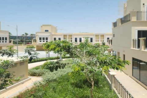 4 غرف نوم تاون هاوس في Damac Lagoons, الإمارات العربية المتحدة رقم 165025 3