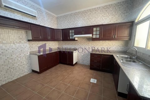 Villa de 4 chambres à Doha, Qatar No. 57214 5