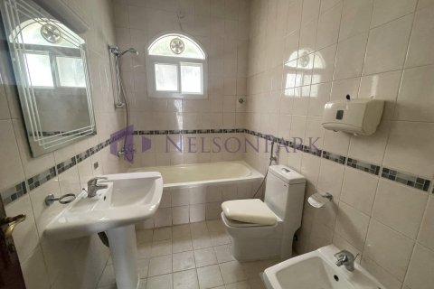 Villa de 4 chambres à Doha, Qatar No. 57214 12