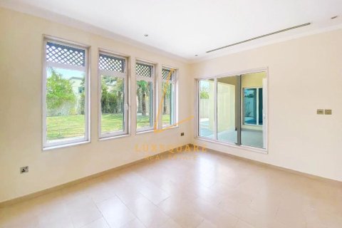 3 bedrooms Villa in Jumeirah Park, UAE No. 168357
