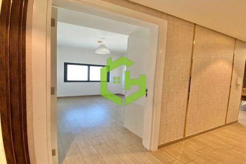 3 bedrooms Apartment in Dubai, UAE No. 42760