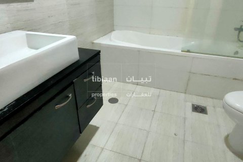 Apartment de 2 dormitorios en Muscat, Oman No. 54004 9
