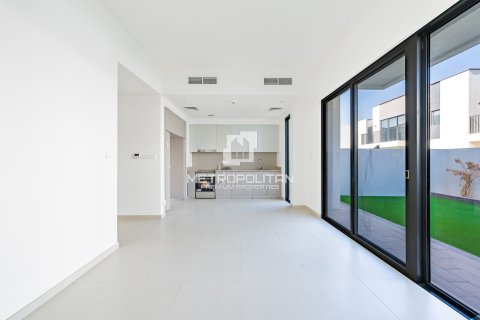 Villa de 3 chambres à EMAAR South, UAE No. 130375 22